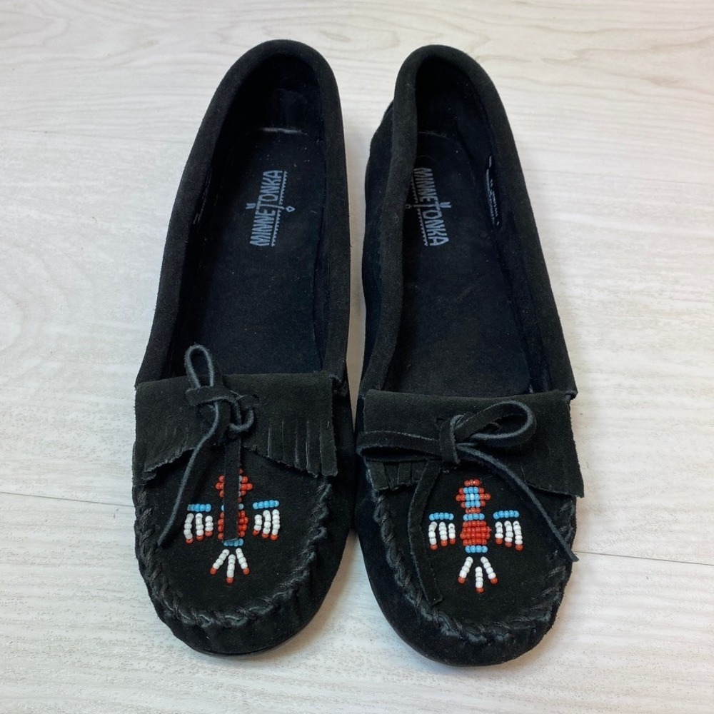 Minnetonka Womens 11 Moccasin Thunderbird Black Suede Beaded Kiltie Driving Flat